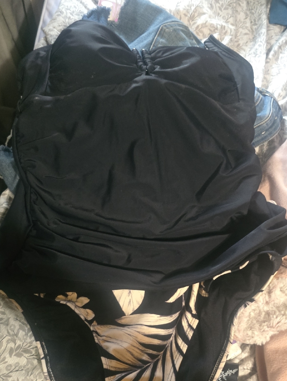 Black CUPSHE , 2 PIECE SWIMSUIT , black Top ,floral Full Cover Bottom